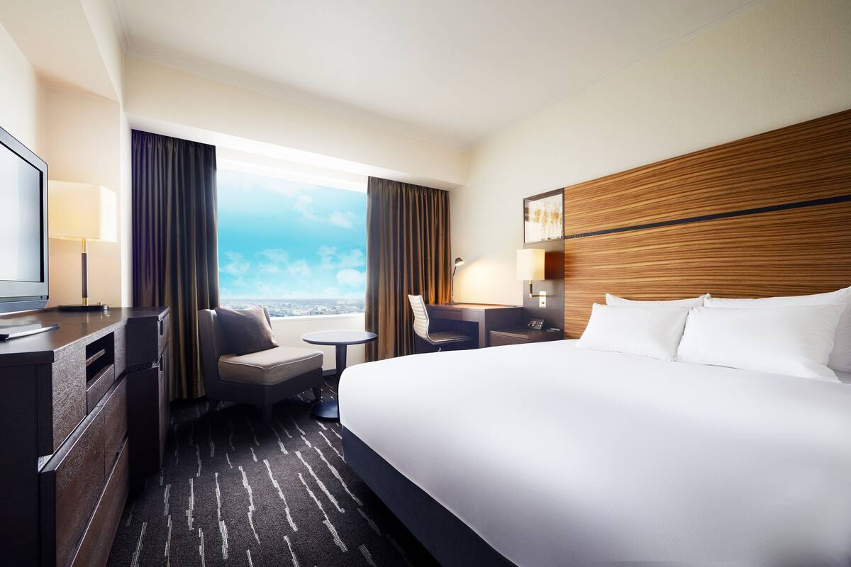 Standard Room, 1 Queen Bed (High Floor)