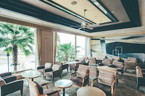 مطعم