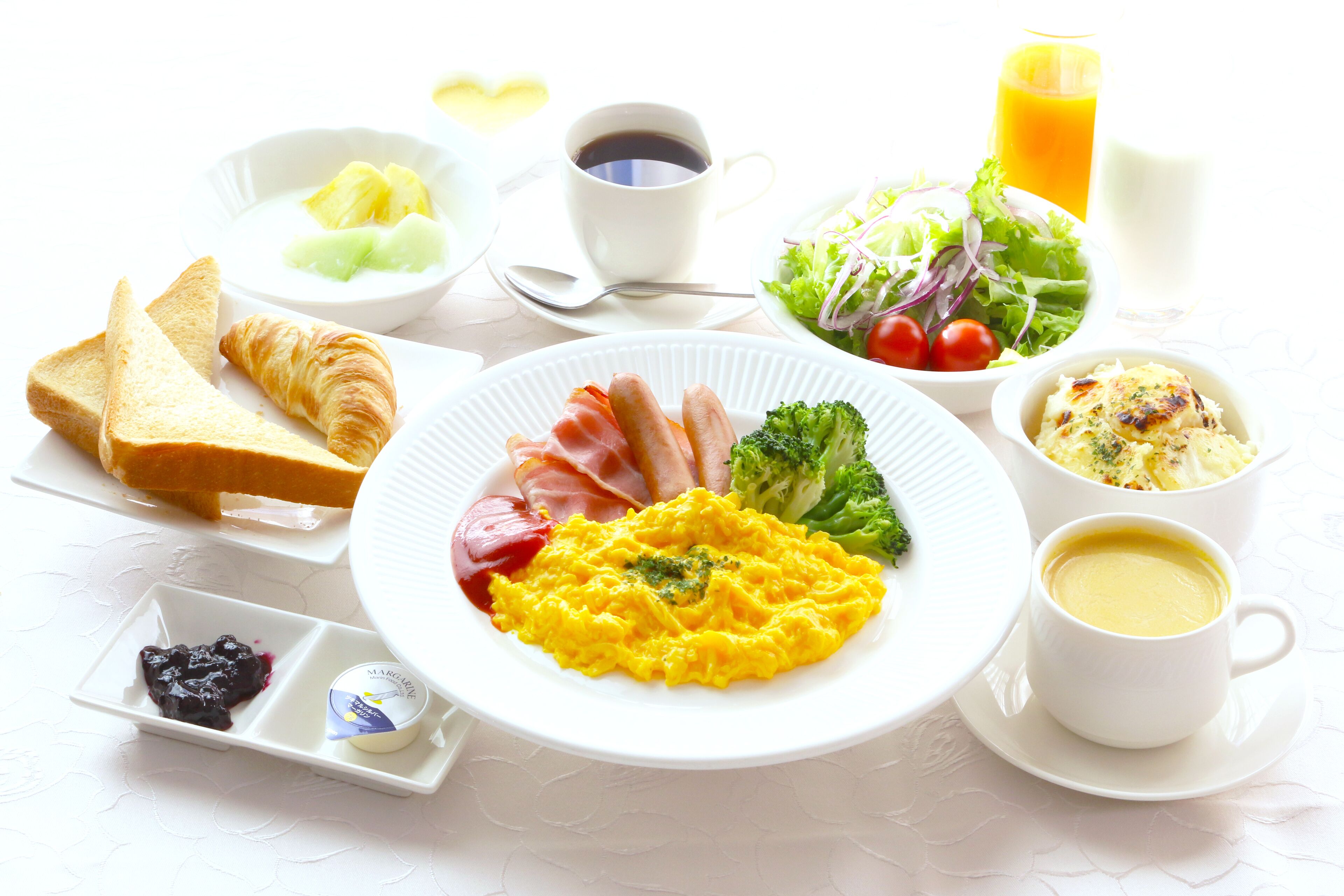 daily continental breakfast (jpy 1650 per person)