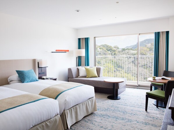 [High Floor] Superior Twin Room with Balcony, Non Smoking