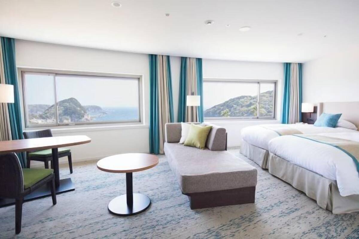 1 kamar tidur, brankas, tirai kedap cahaya, dan Wi-Fi gratis