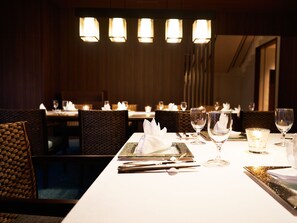 Breakfast and dinner served, Modern European cuisine