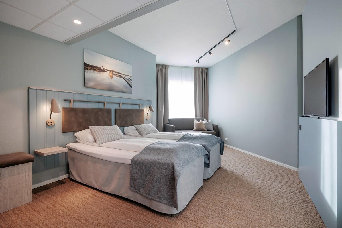 Habitación estándar, 2 camas individuales, no fumadores | Ropa de cama de alta calidad y colchones con acolchado adicional