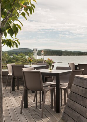 2 restaurants servant le dîner