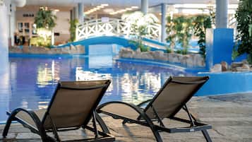 2 indoor pools, outdoor pool, sun loungers