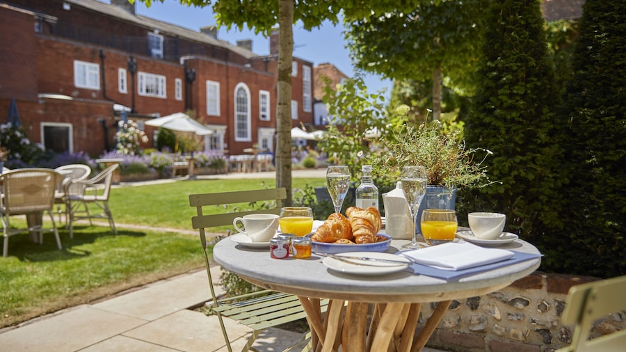 The Grosvenor Stockbridge