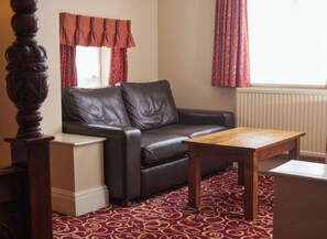 Superior Room | 1 bedroom, desk, iron/ironing board, free WiFi