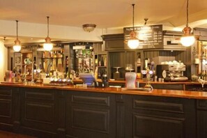 Bar (on property) - The Raven Hotel by Greene King Inns (Hook)