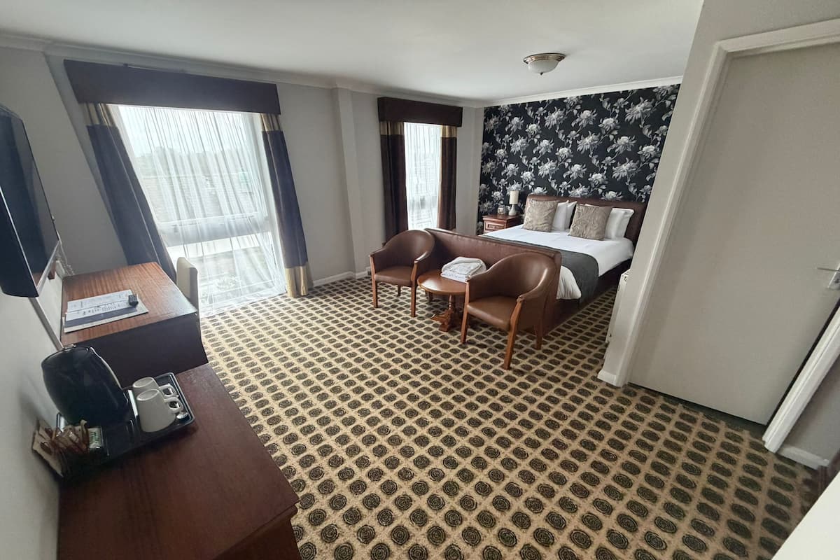 Habitació superior | Planxa i posts de planxar, wifi gratuïta i roba de llit