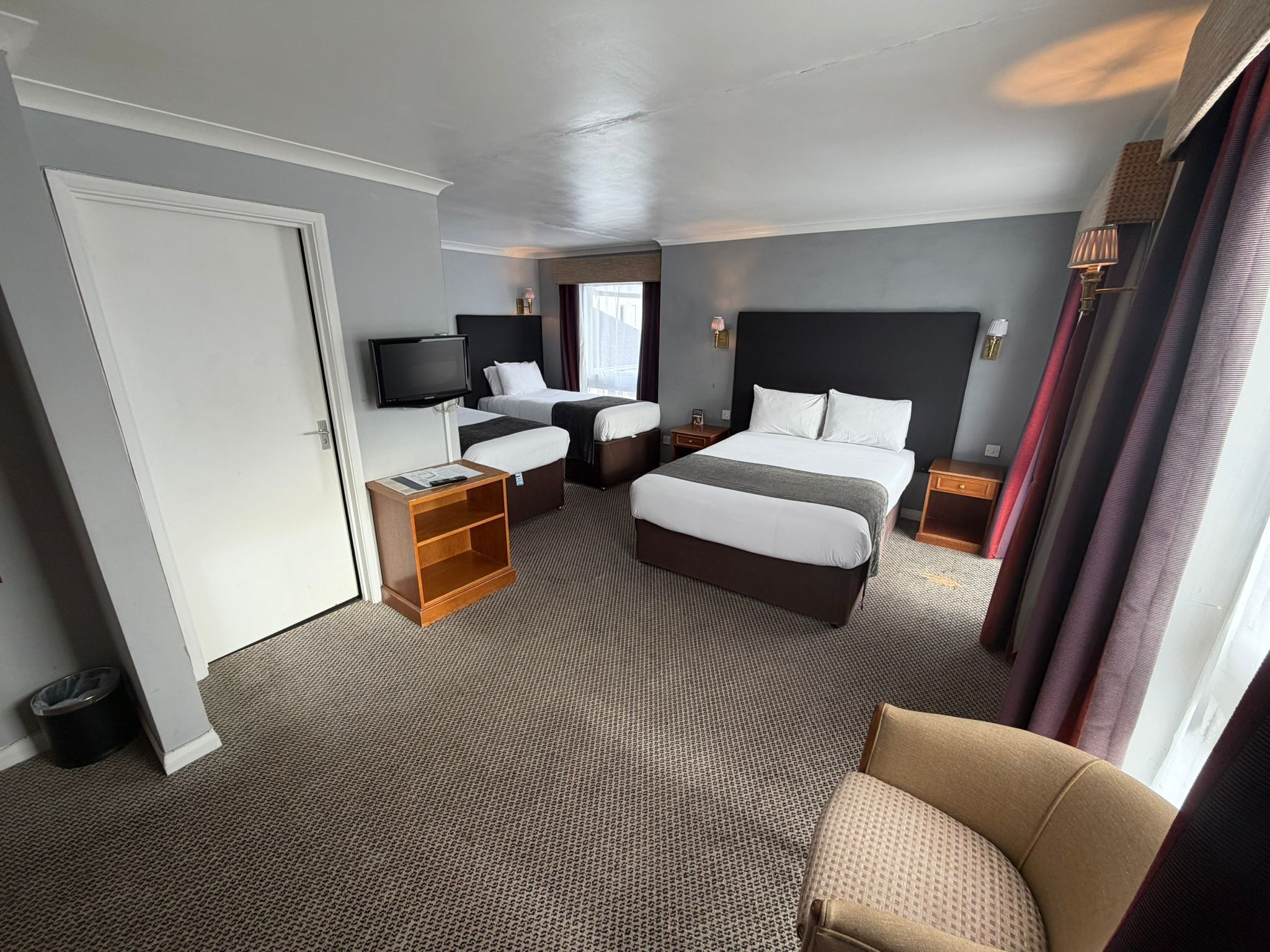 Family Room Sleeps 4 | Ferro/asse da stiro, Wi-Fi gratuito, lenzuola