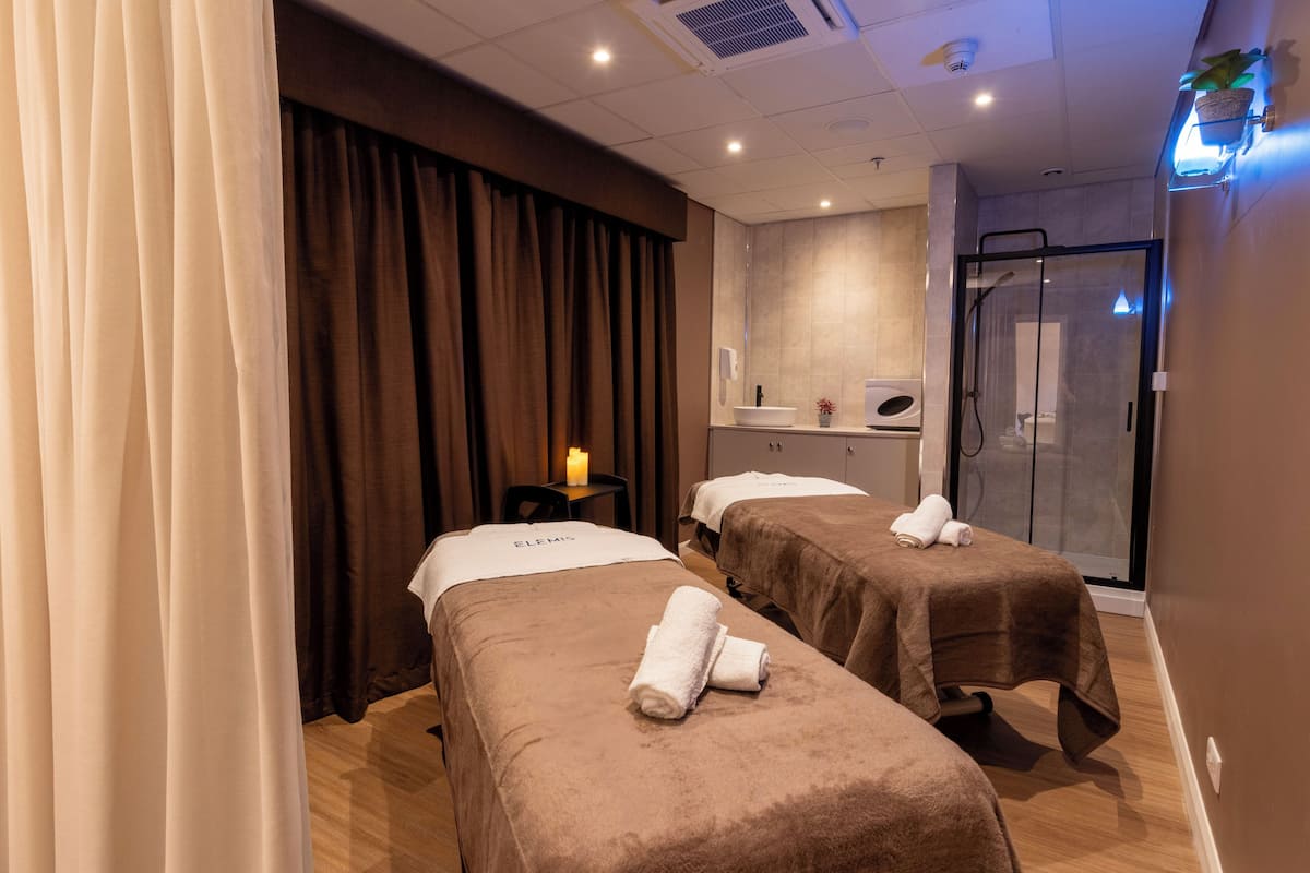 massage/treatment rooms, massages
