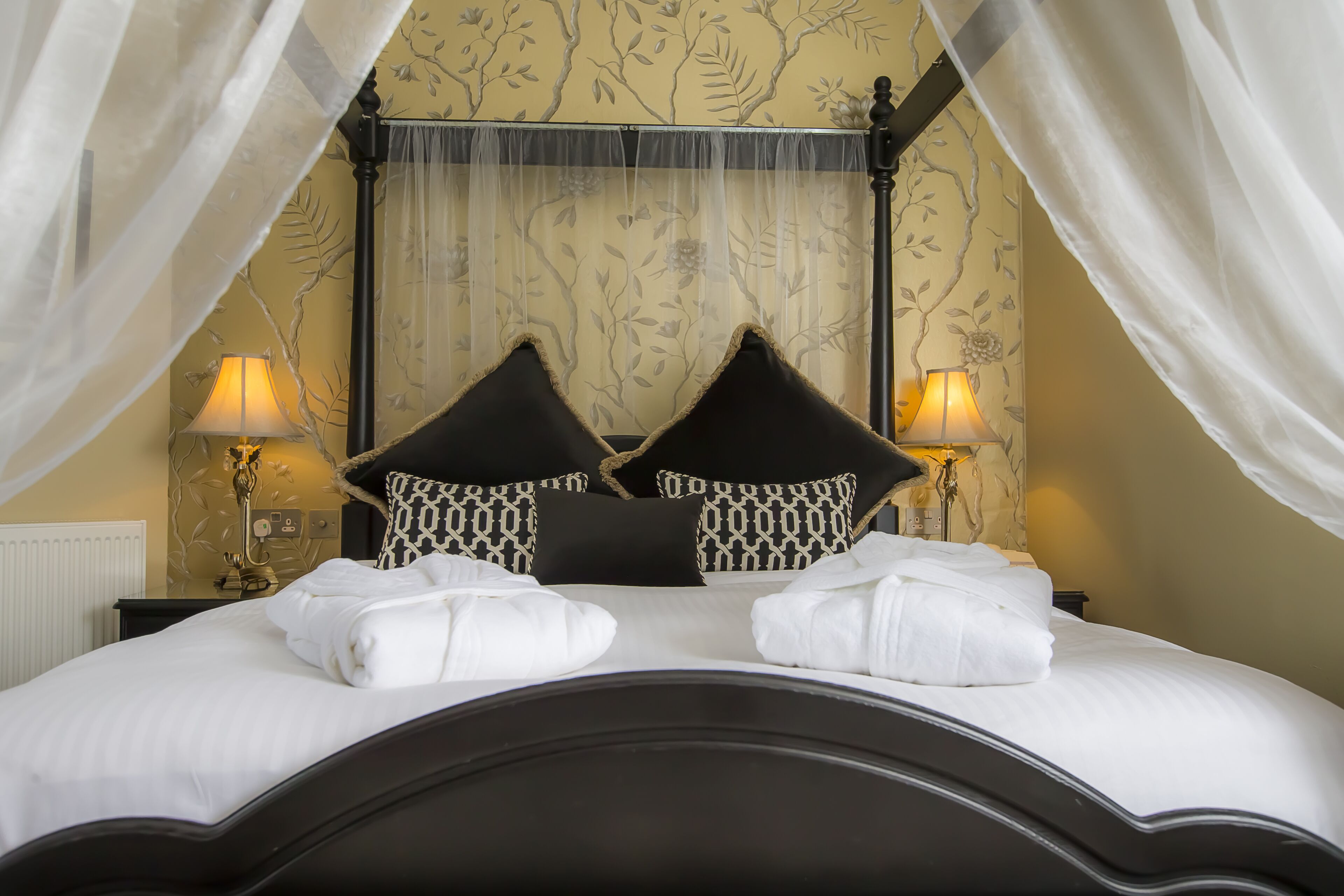 junior suite, 1 bedroom, garden view (four poster bed) | 1 bedroom, premium bedding, individually decorated