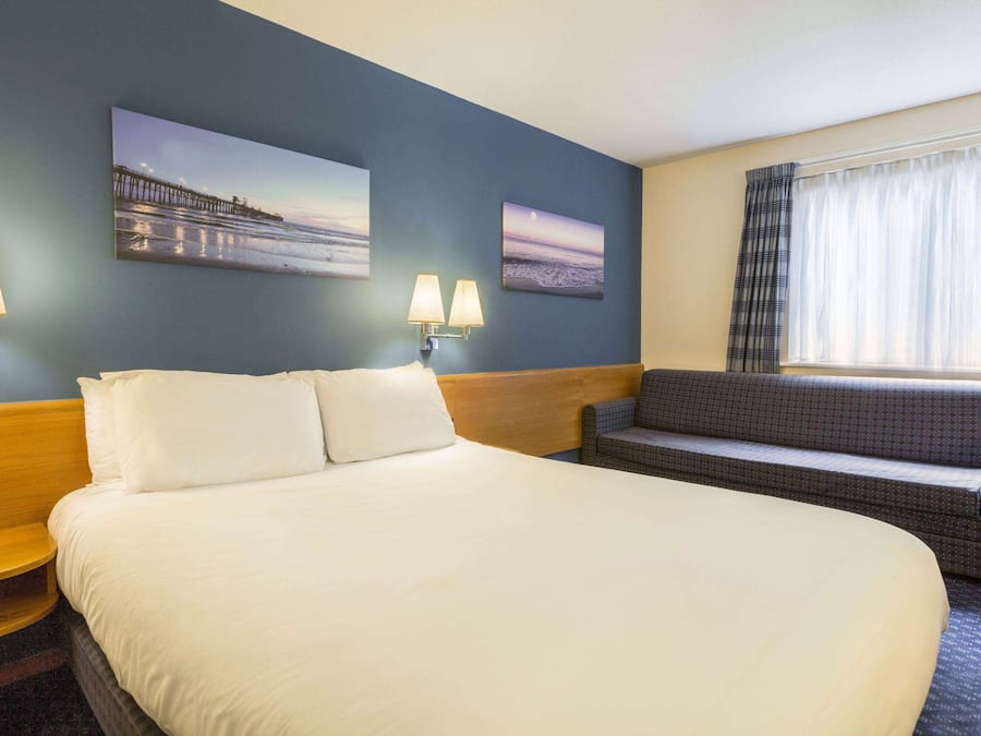 Room, 1 Double Bed with Sofa bed, Non Smoking | Desk, iron/ironing board, free cribs/infant beds, free WiFi