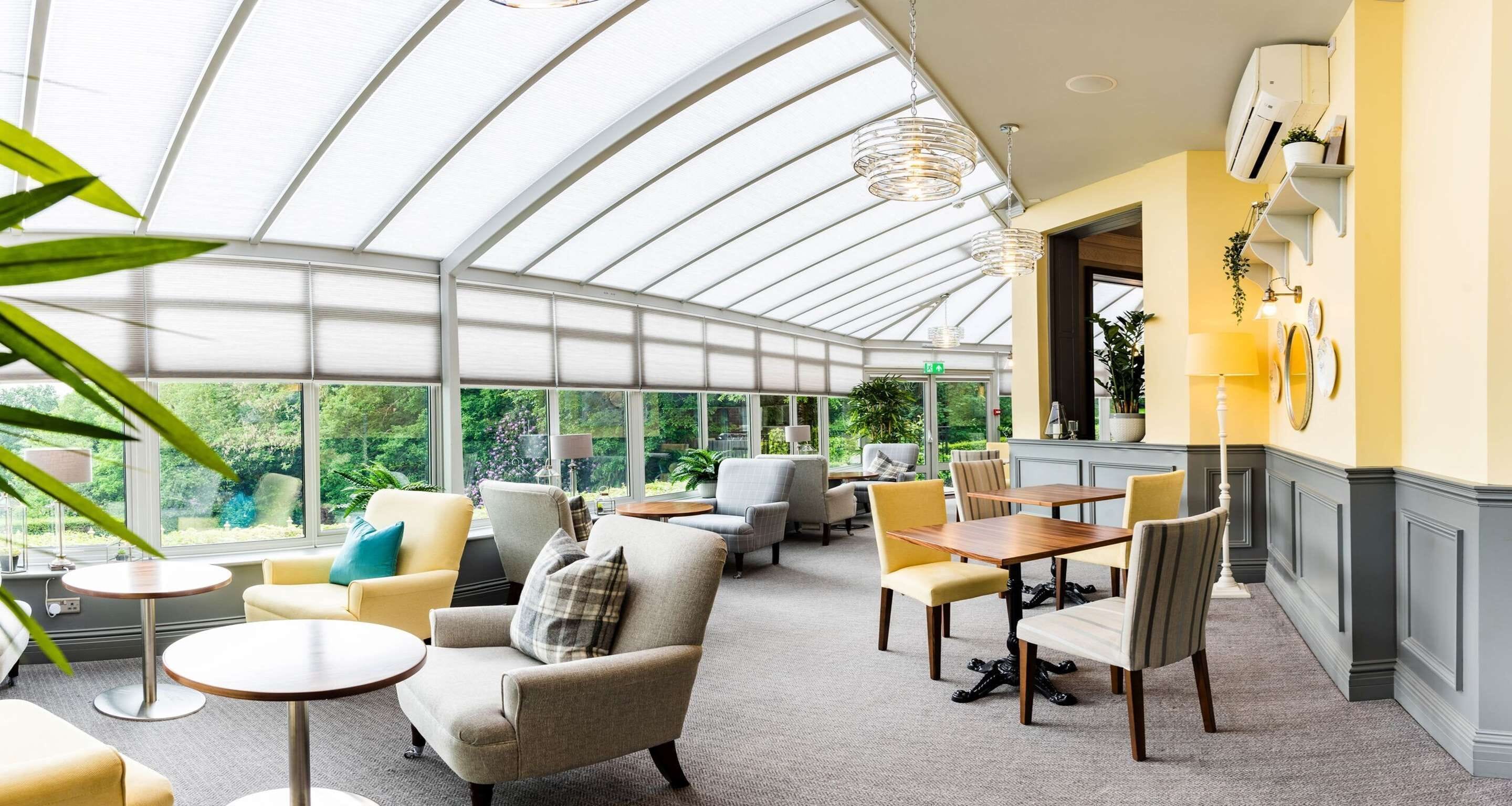 Breakfast, lunch, dinner served; British cuisine, garden views 