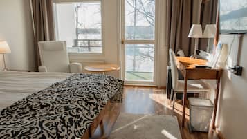 Standard Double Room (Spa Access) | Desk, soundproofing, iron/ironing board, free WiFi