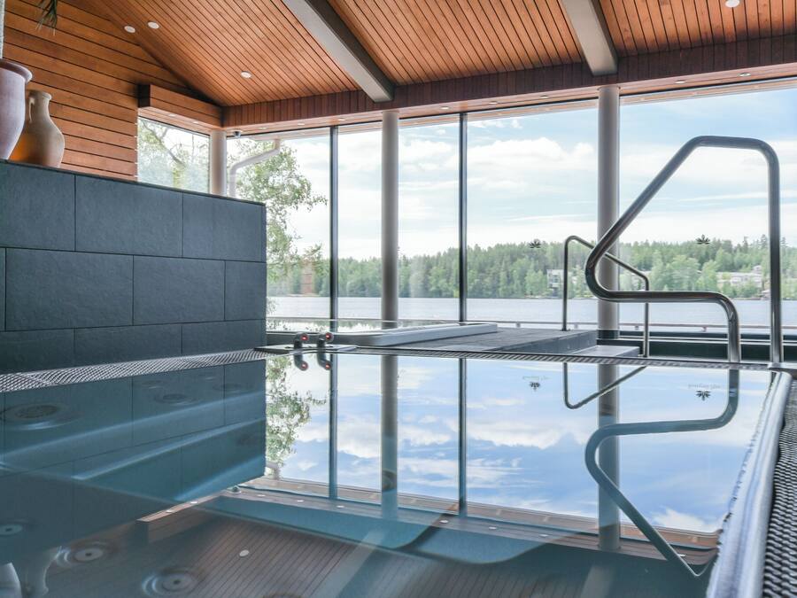 Sauna, hot tub, steam room, Turkish bath, hot stone massages