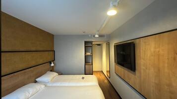 In-room safe, desk, iron/ironing board, free WiFi