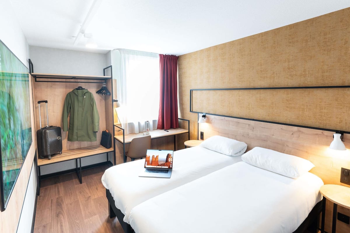 Zimmersafe, Schreibtisch, Bügeleisen/Bügelbrett, kostenloses WLAN