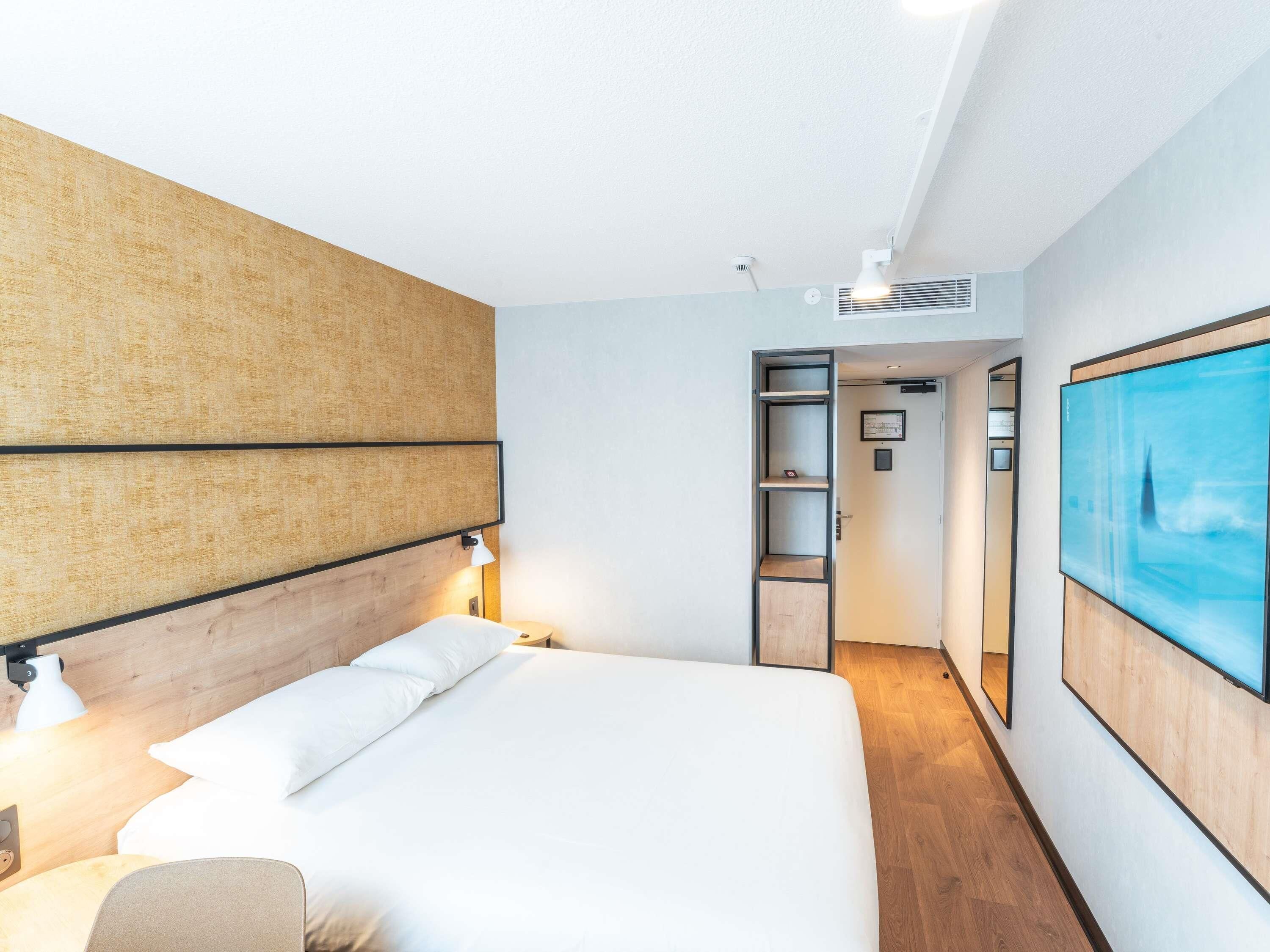 Zimmersafe, Schreibtisch, Bügeleisen/Bügelbrett, kostenloses WLAN