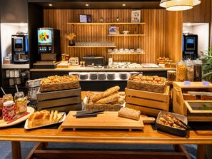 Daily buffet breakfast for a fee