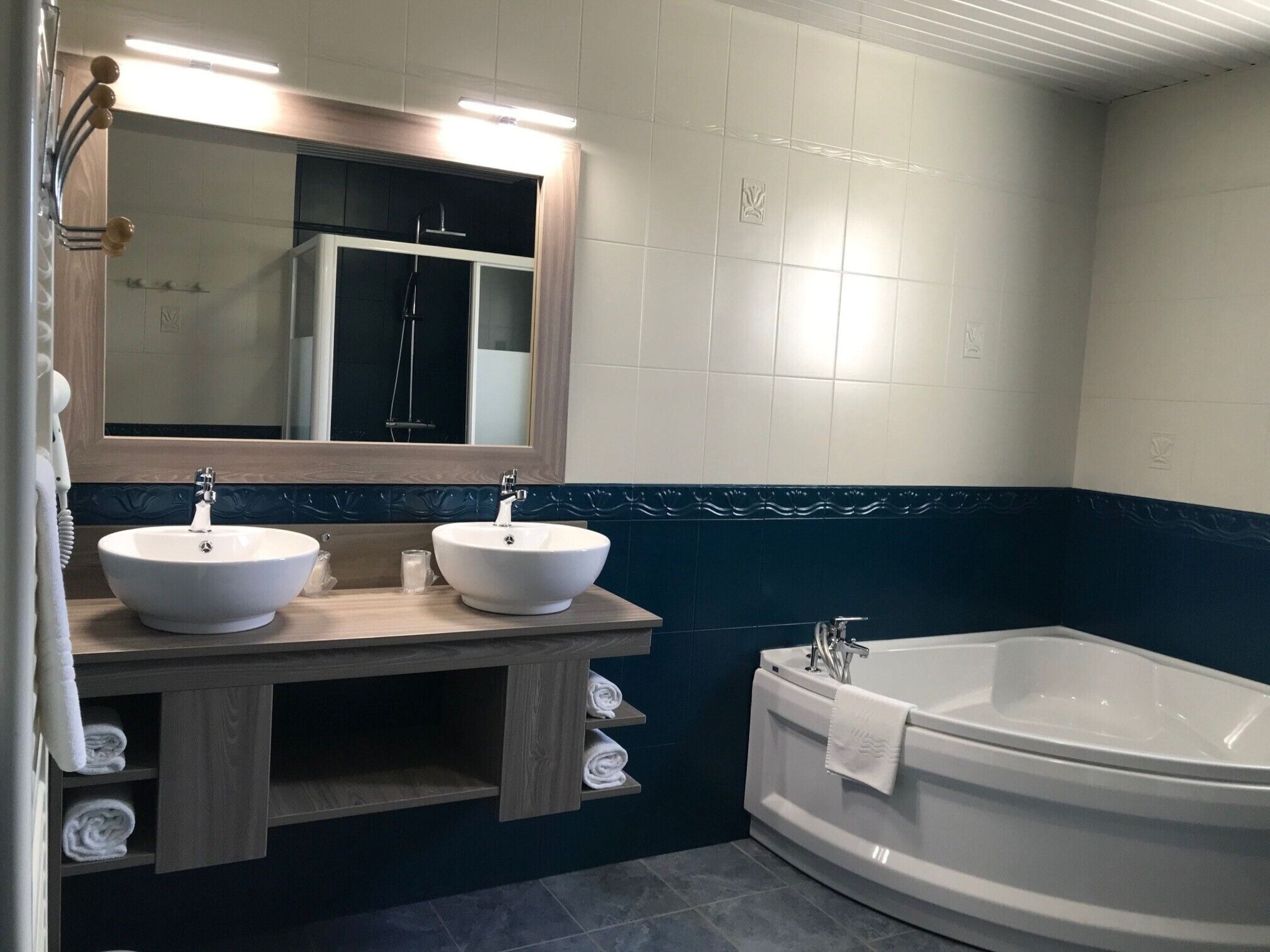 superior quadruple room | bathroom | free toiletries, hair dryer, towels, soap