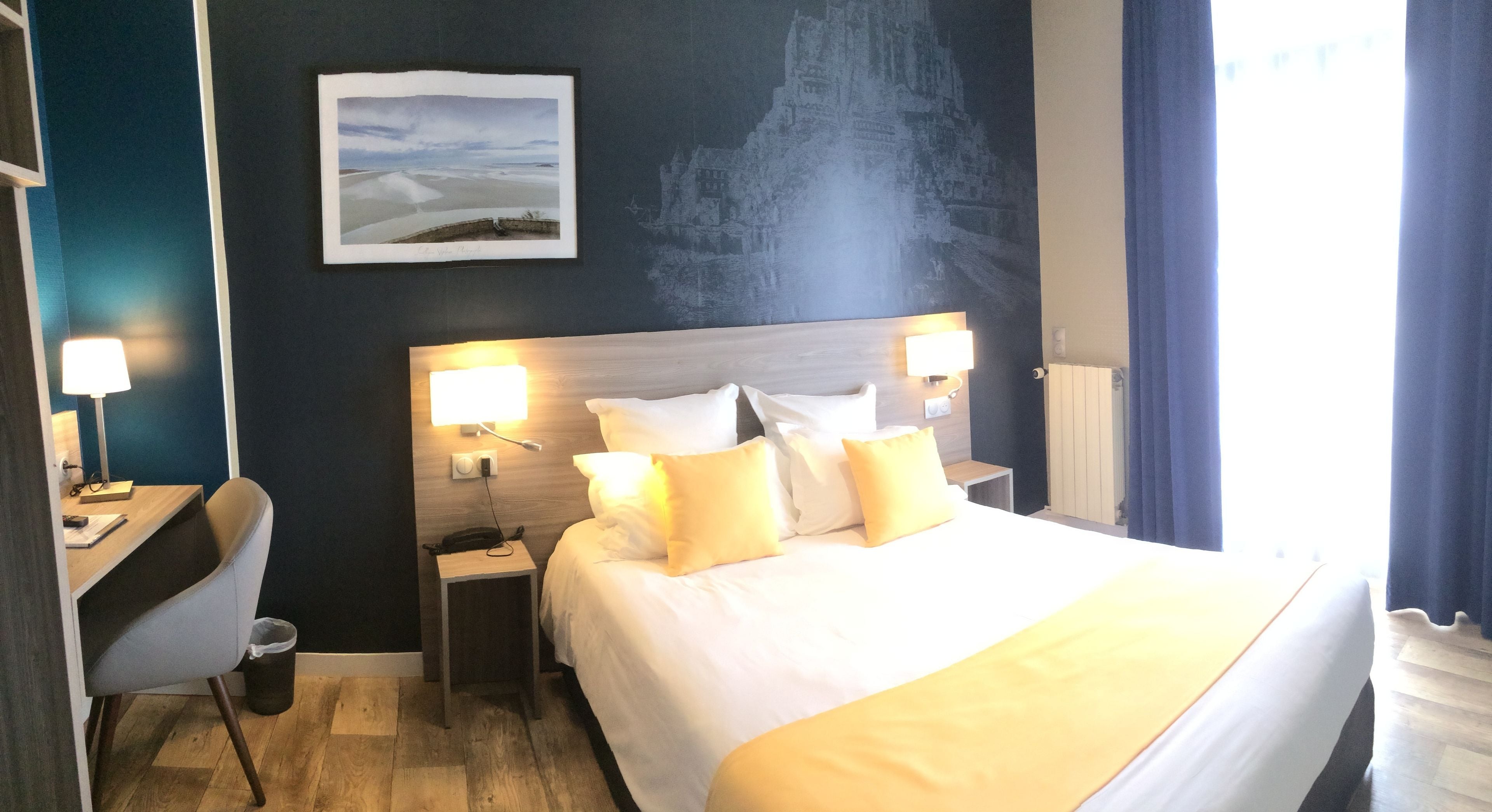 standard double room, 1 bedroom | 1 bedroom, hypo-allergenic bedding, desk, iron/ironing board