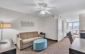 Allergikerbettwaren, Zimmersafe, Verdunkelungsvorhänge