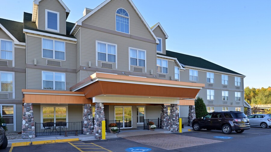 Sleep Inn & Suites near Spirit Mountain