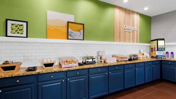 Free daily continental breakfast