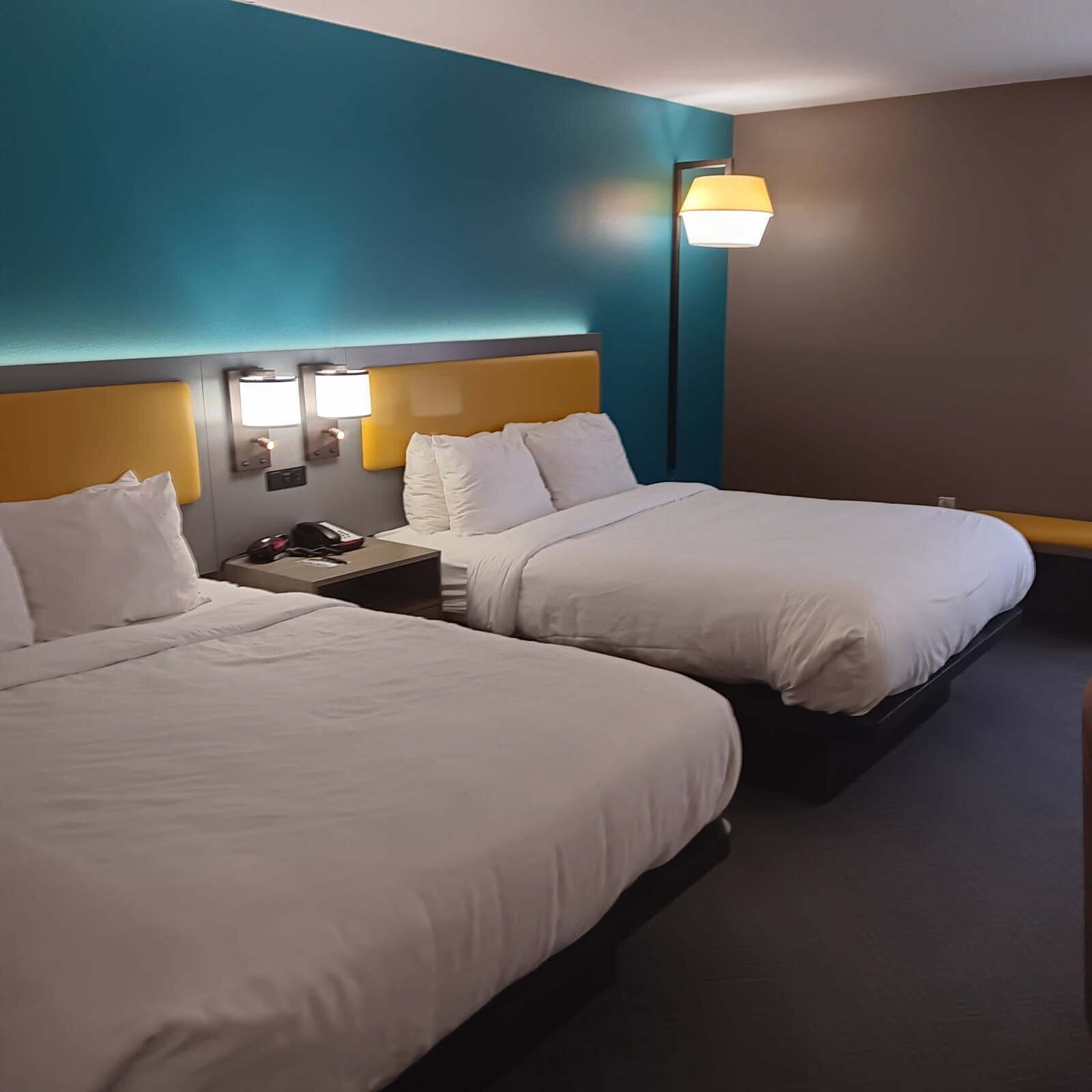 Ropa de cama de alta calidad y escritorio 