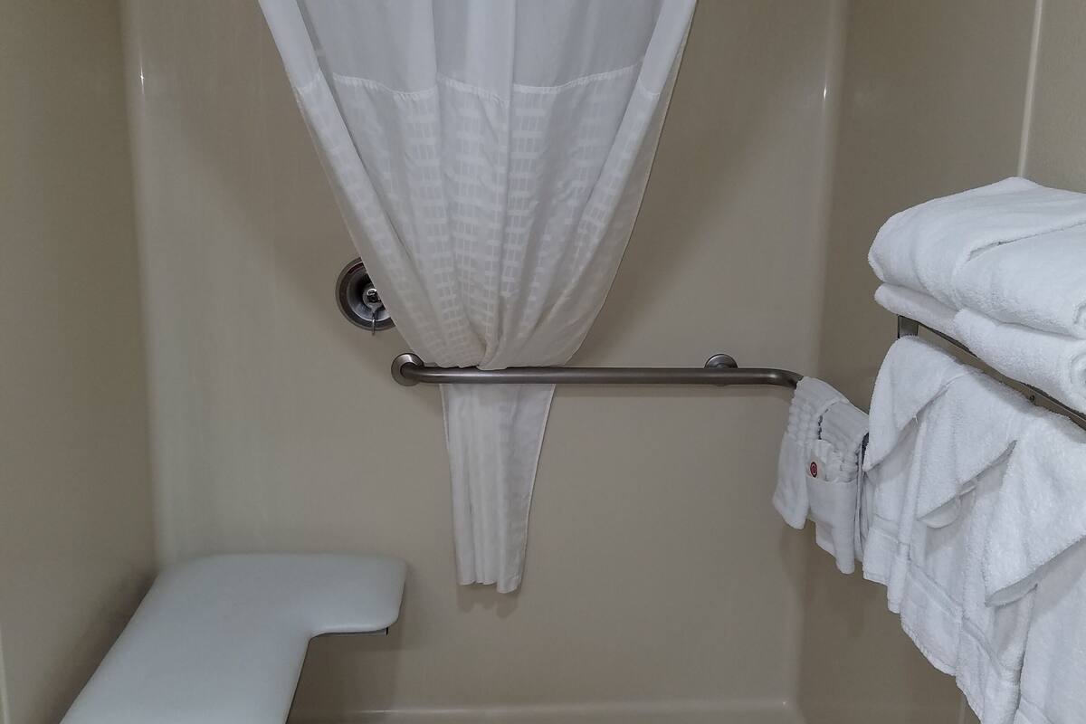 room, 2 double beds, accessible, non smoking | bathroom | free toiletries, hair dryer, towels