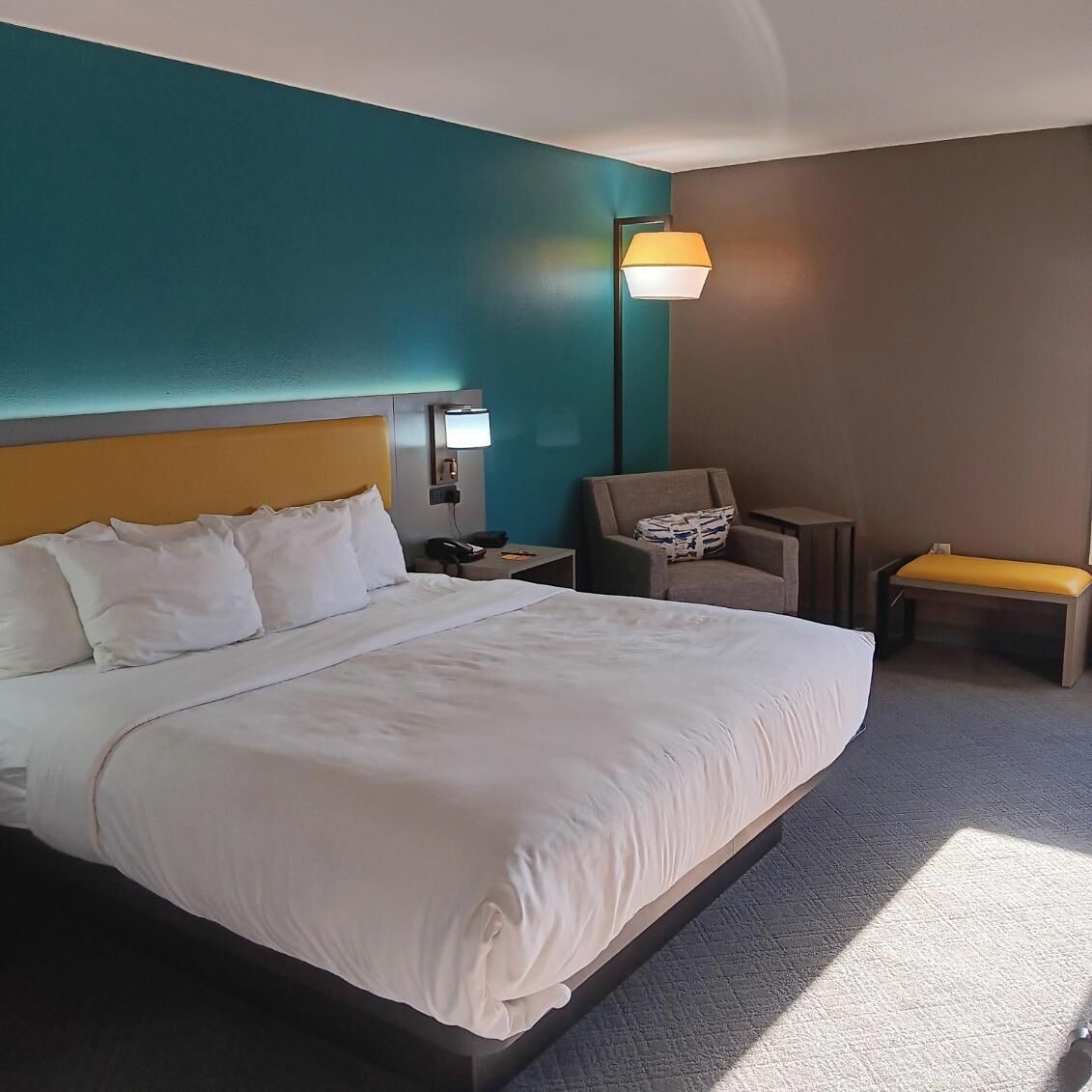 Standard Room, 1 King Bed, Non Smoking | Premium bedding, desk, iron/ironing board, free cots/infant beds