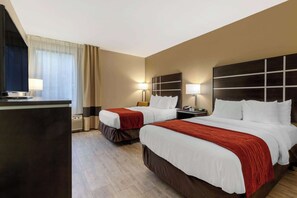 Literie de qualité, bureau, fer et planche à repasser