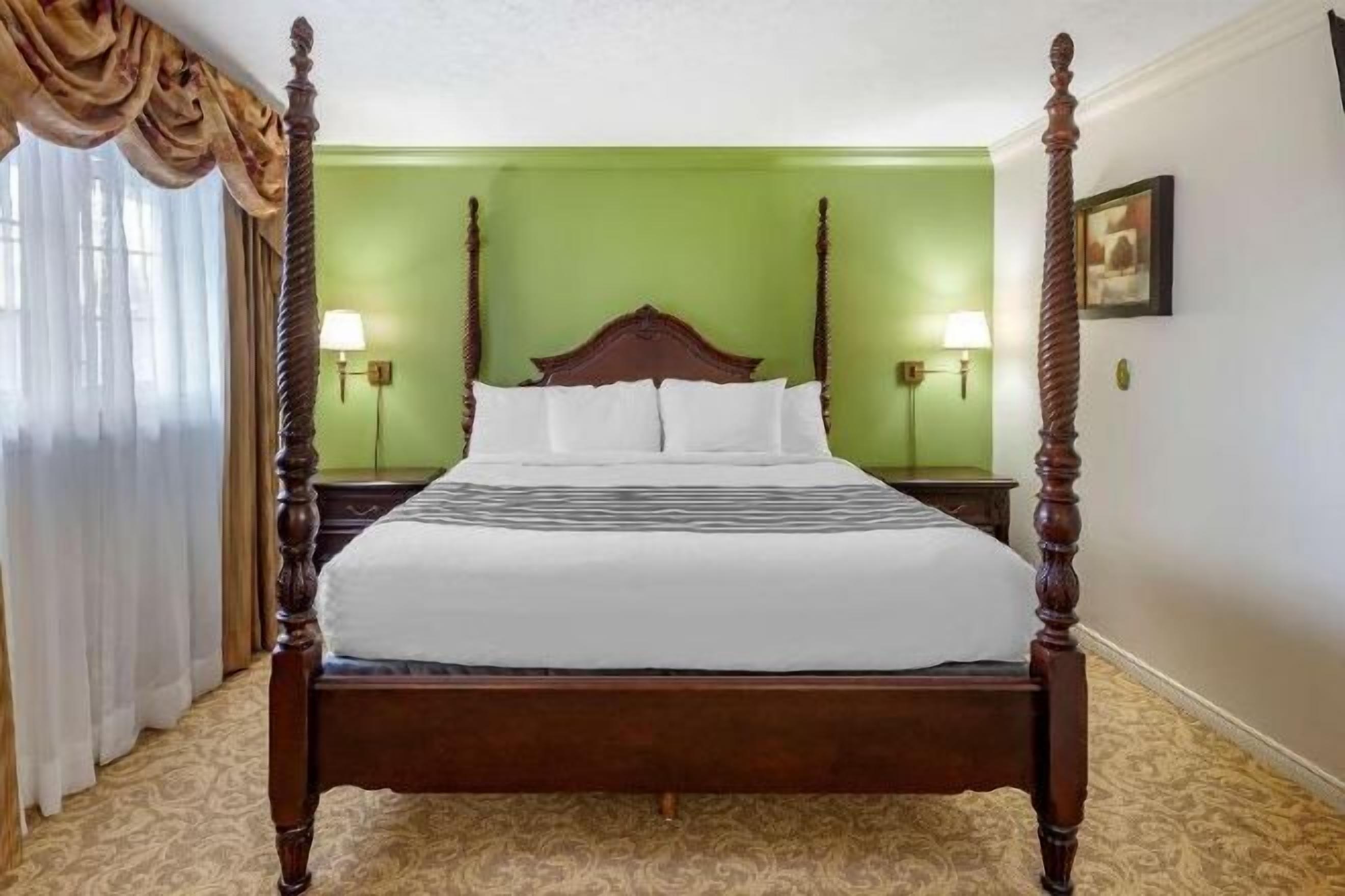 Coffre-fort, bureau, espace de travail pour ordinateurs portables