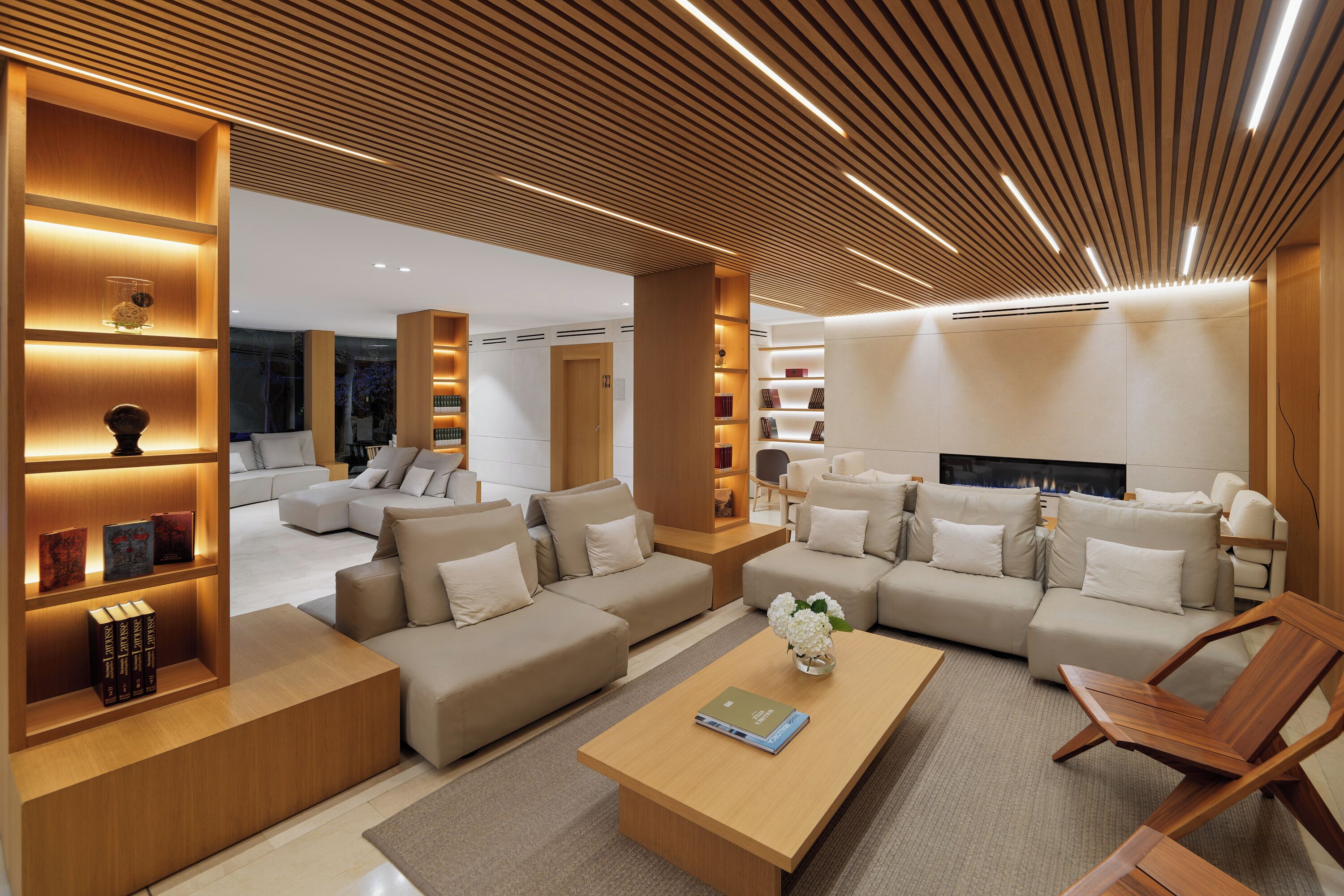 2 บาร์/เลานจ์, บาร์ริมสระว่ายน้ำ