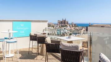 2 restoran, melayani sarapan