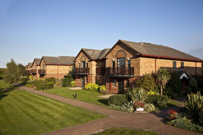Five Lakes Resort