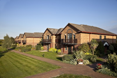 Five Lakes Resort