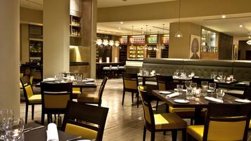 Daily buffet breakfast (GBP 16.95 per person)