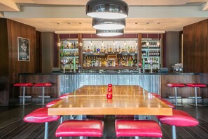 Cocktail bar
