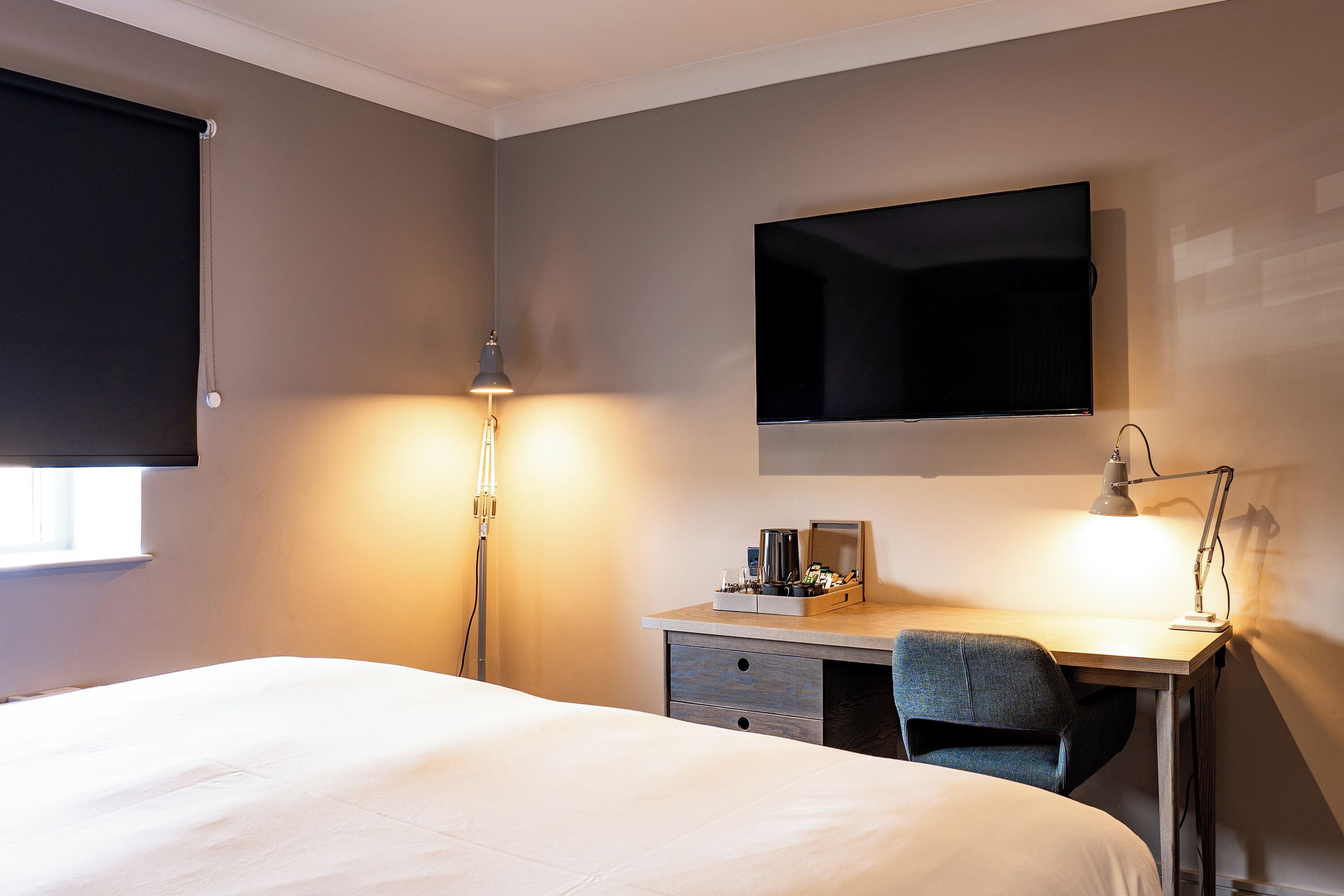 Family Room, 2 Double Beds | Café et/ou machine à café