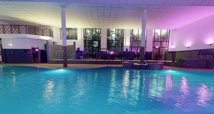 Village Hotel Leeds North