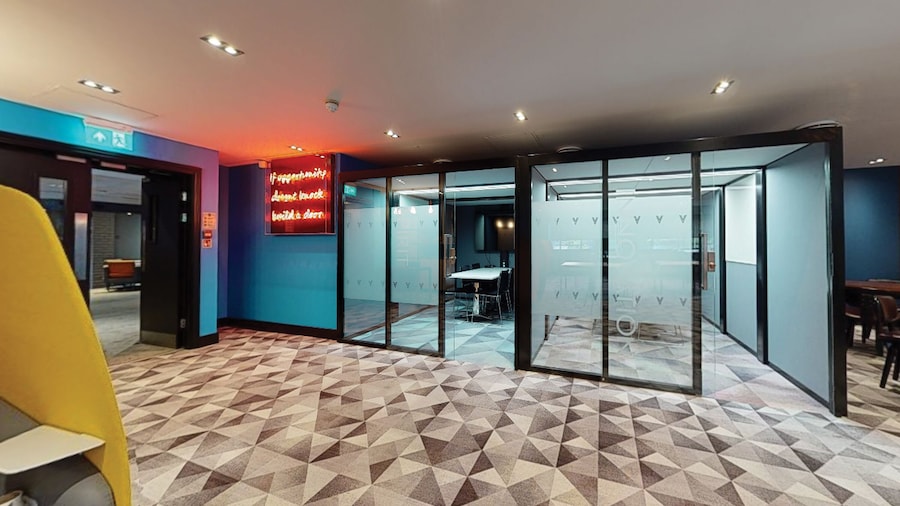 Village Hotel Leeds North
