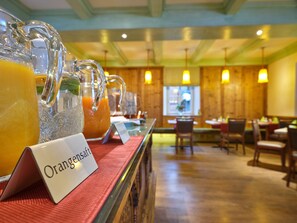 Daily self-service breakfast for a fee - Zum Turm  -  Apartments und Gästezimmer (Oberammergau)