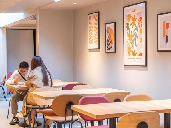 Dining - Kyriad Paris Nord - Porte de Saint Ouen (Saint-Ouen)