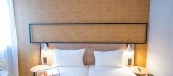 Kyriad Paris Nord - Porte de Saint Ouen