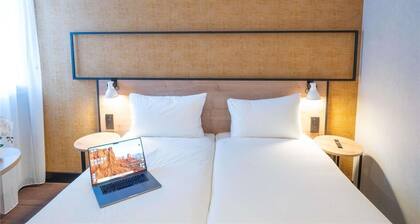 Kyriad Paris Nord - Porte de Saint Ouen