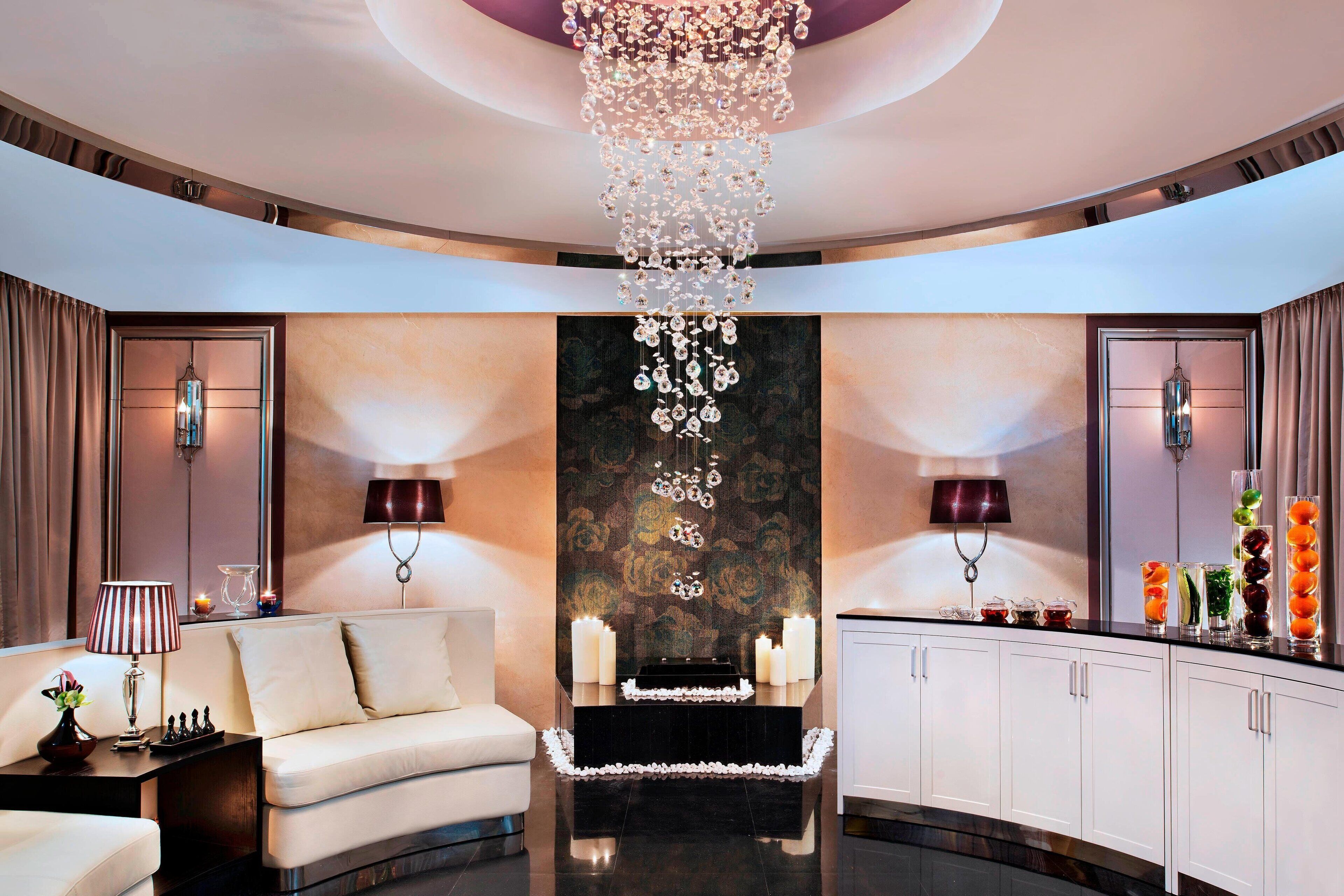 hot tub, hot springs/mineral springs, body treatments, aromatherapy