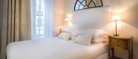 Minibar, coffres-forts dans les chambres, décoration personnalisée