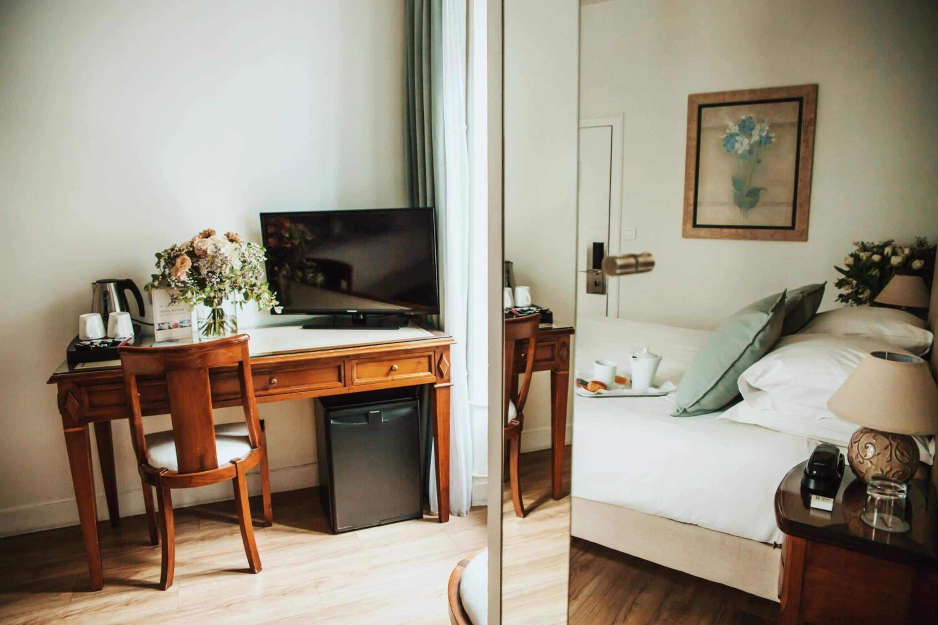 minibar, in-room safe, individually decorated, individually furnished